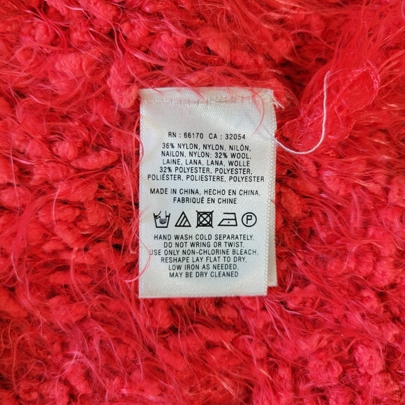 MOTH Anthropologie Red Cardigan Eyelash Sweater Buttons Pockets Soft Size XS - Picture 8 of 11
